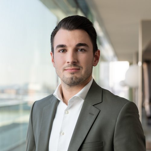 Nick Kluge<br/>LL.M.