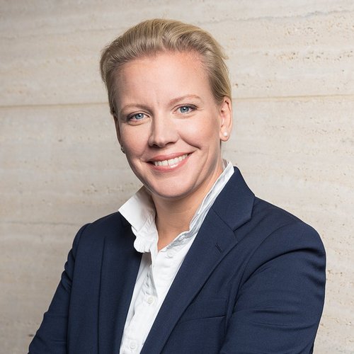 Anne Vins-Niethammer<br/>LL.M. (London)