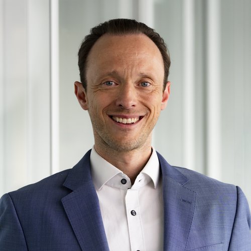 Alexander Reiner<br/>LL.M. (Leiden/Den Haag)