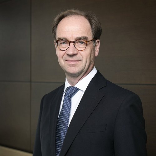 Dr. Stephan König<br/>M.C.J. (NYU)